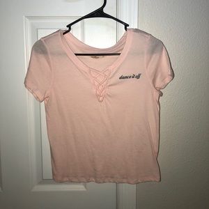 Hollister cropped graphic tee in size small